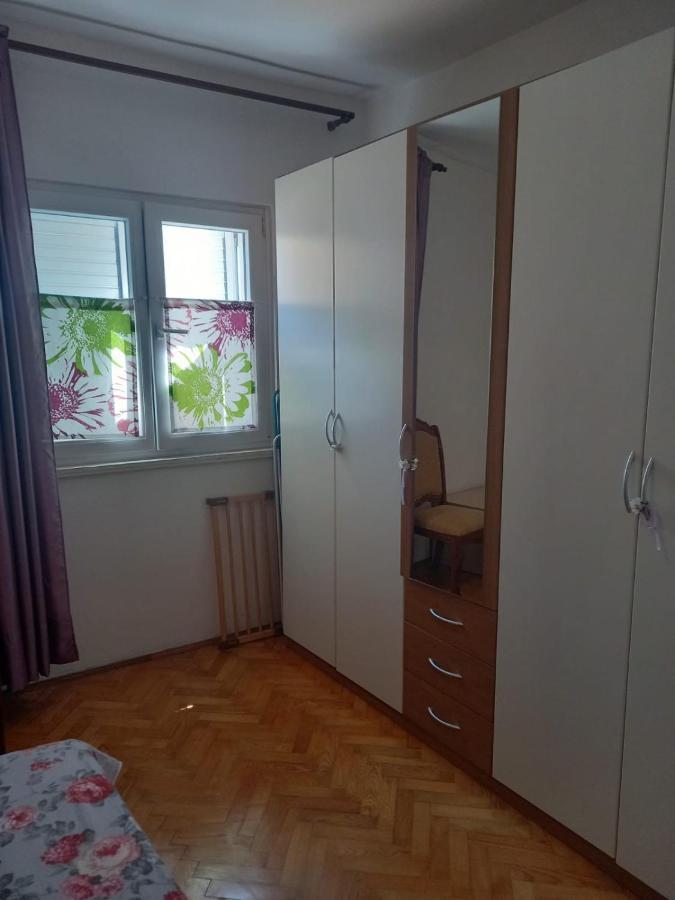 Apartman Rebeka Jezera Eksteriør bilde